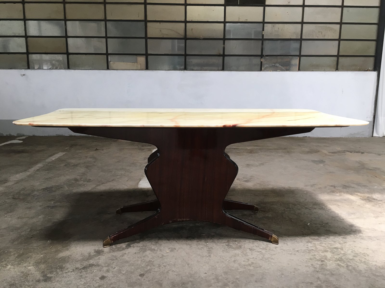 MidCentury Italian Mahogany & Onyx Dining Table for sale at Pamono