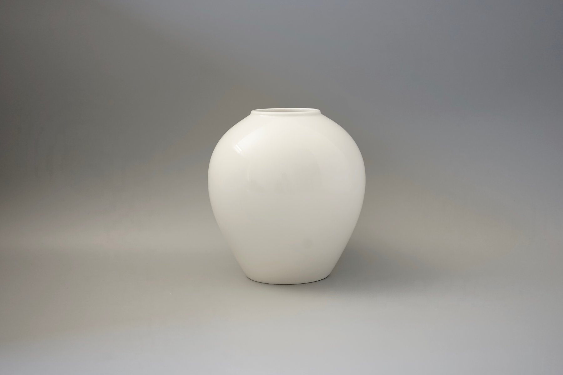 Bauhaus Porcelain Vase by Siegmund Schütz for KPM Berlin ...