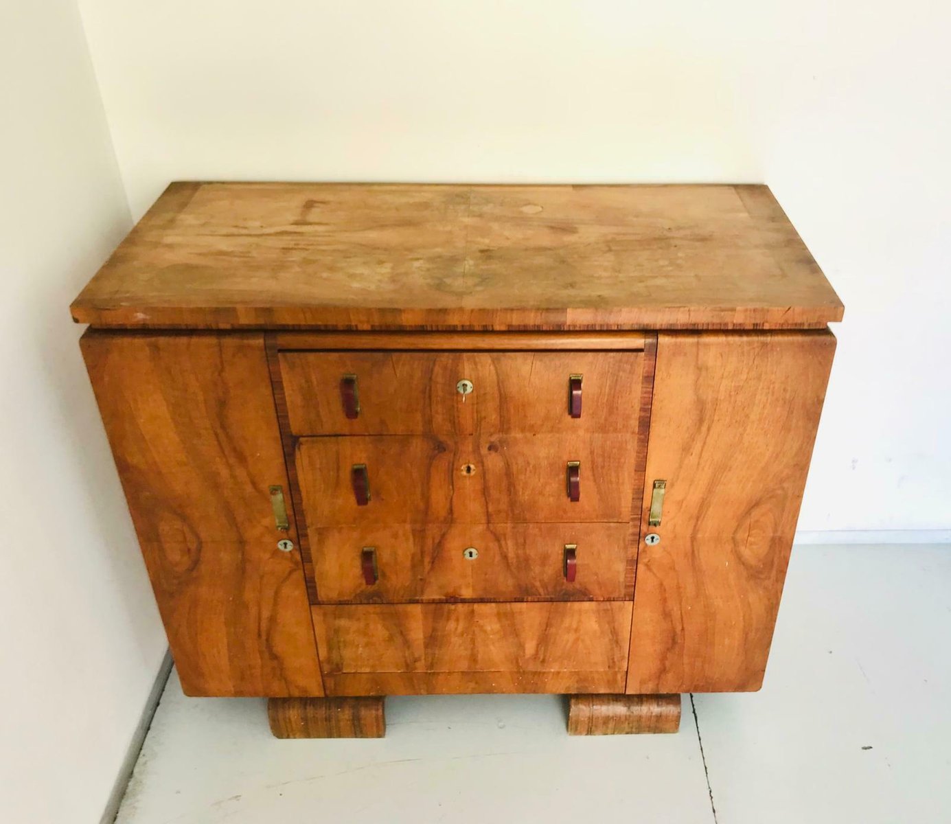 Französische Art Deco Vintage Kommode aus Holz, 1930er bei Pamono kaufen