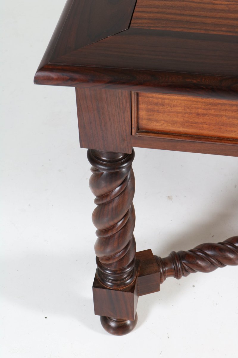 Escritorio estilo jacobeo antiguo de latón y paduk en venta en Pamono