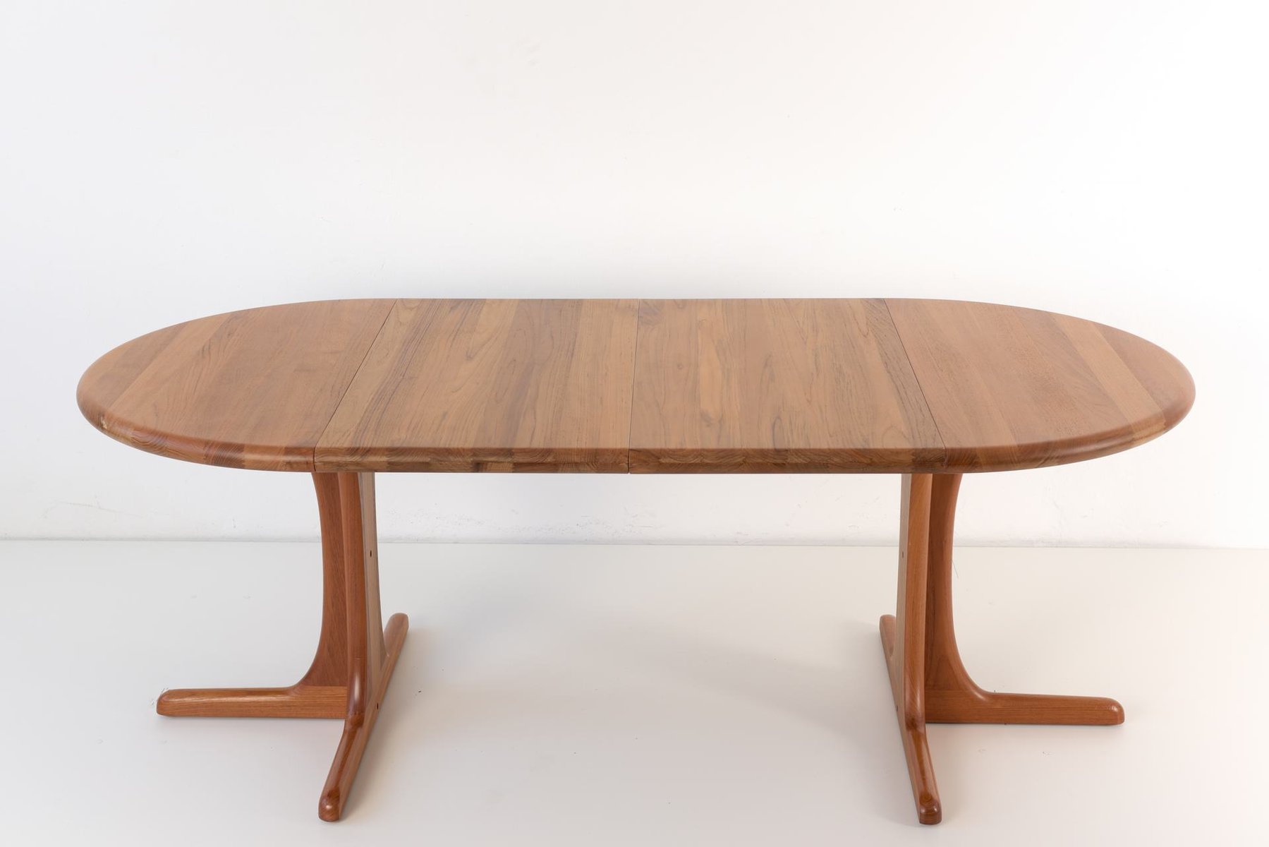 Find The Best Deals With Teak Dining Table On Sale