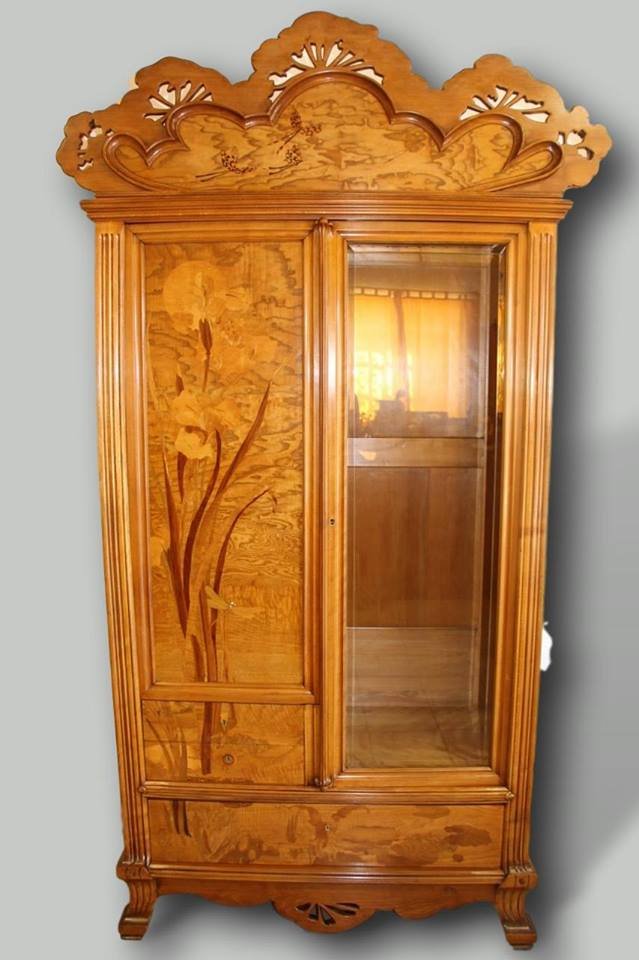 Armoire Art Nouveau Antique en Bois par Emile Gallé, France en vente sur Pamono