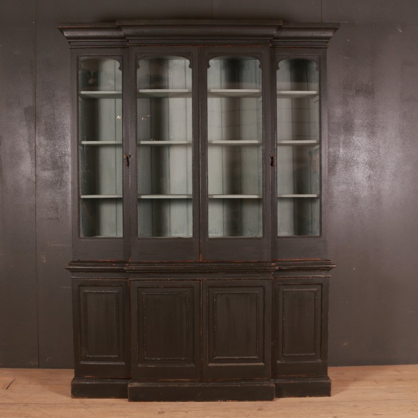 Antikes Bücherregal aus Holz, 1850er bei Pamono kaufen