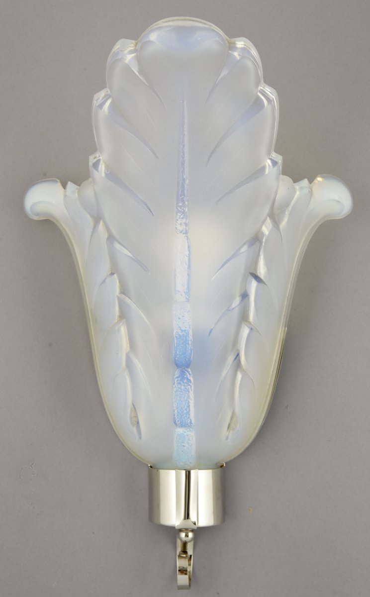 Appliques Style Art Déco Vintage en Verre Opalescent, par Ezan pour