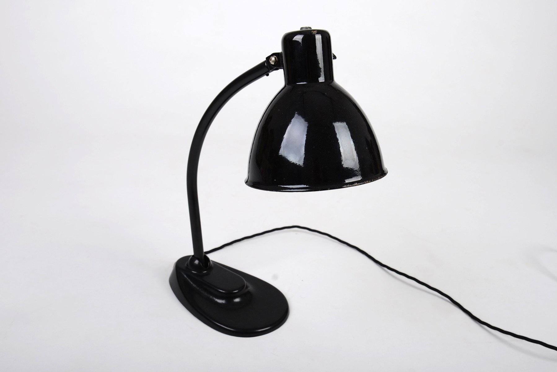 Lampada da tavolo Bauhaus vintage smaltata di Marianne ...