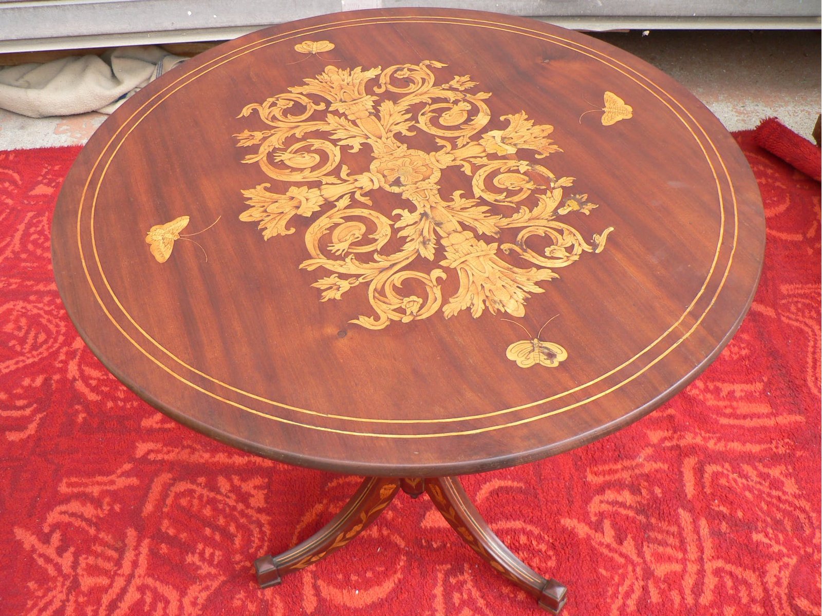 Antique Mahogany Pedestal or Side Table for sale at Pamono
