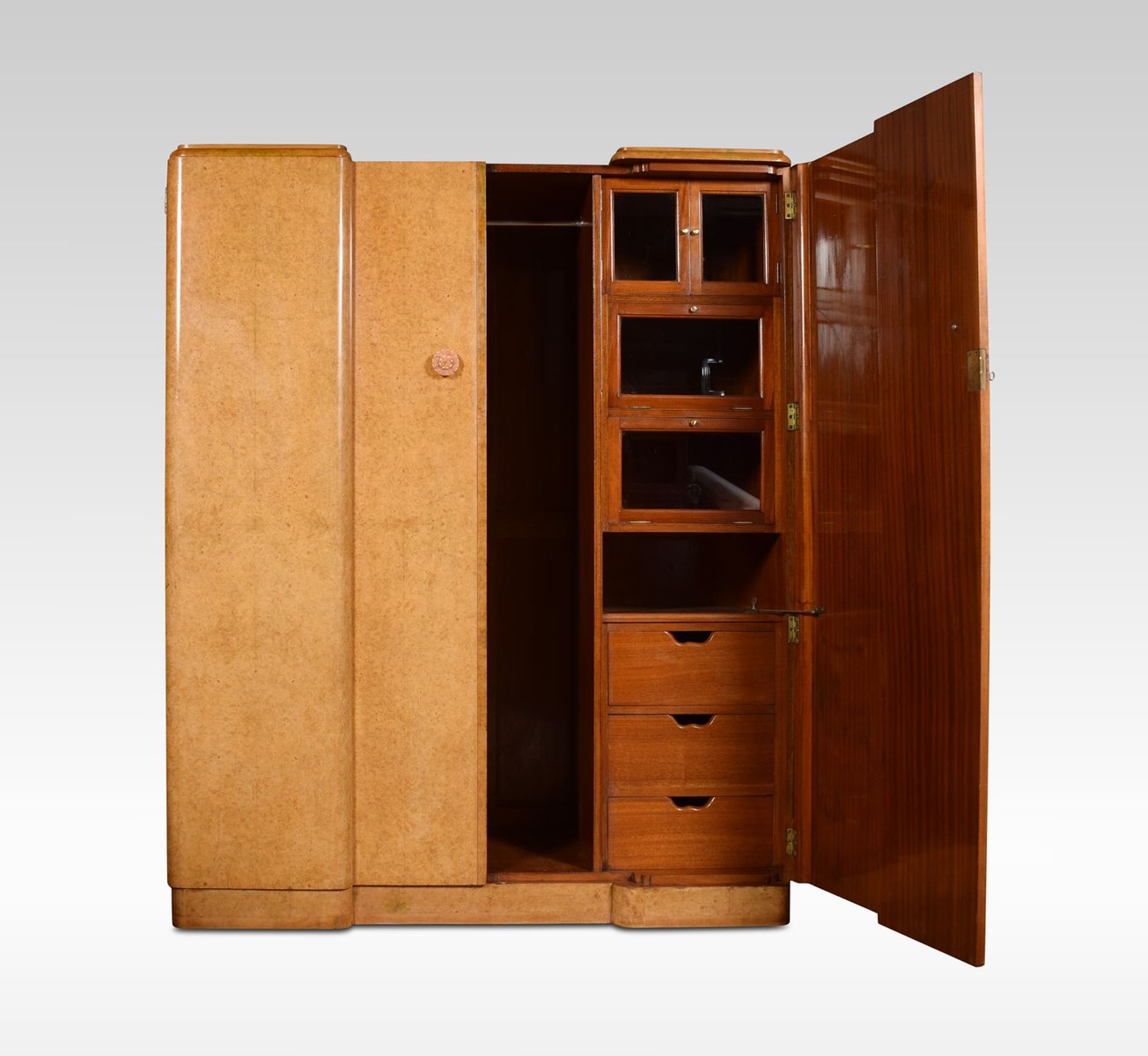 Art Déco Kleiderschrank aus Bakelit & Nussholz, 1920er bei ...