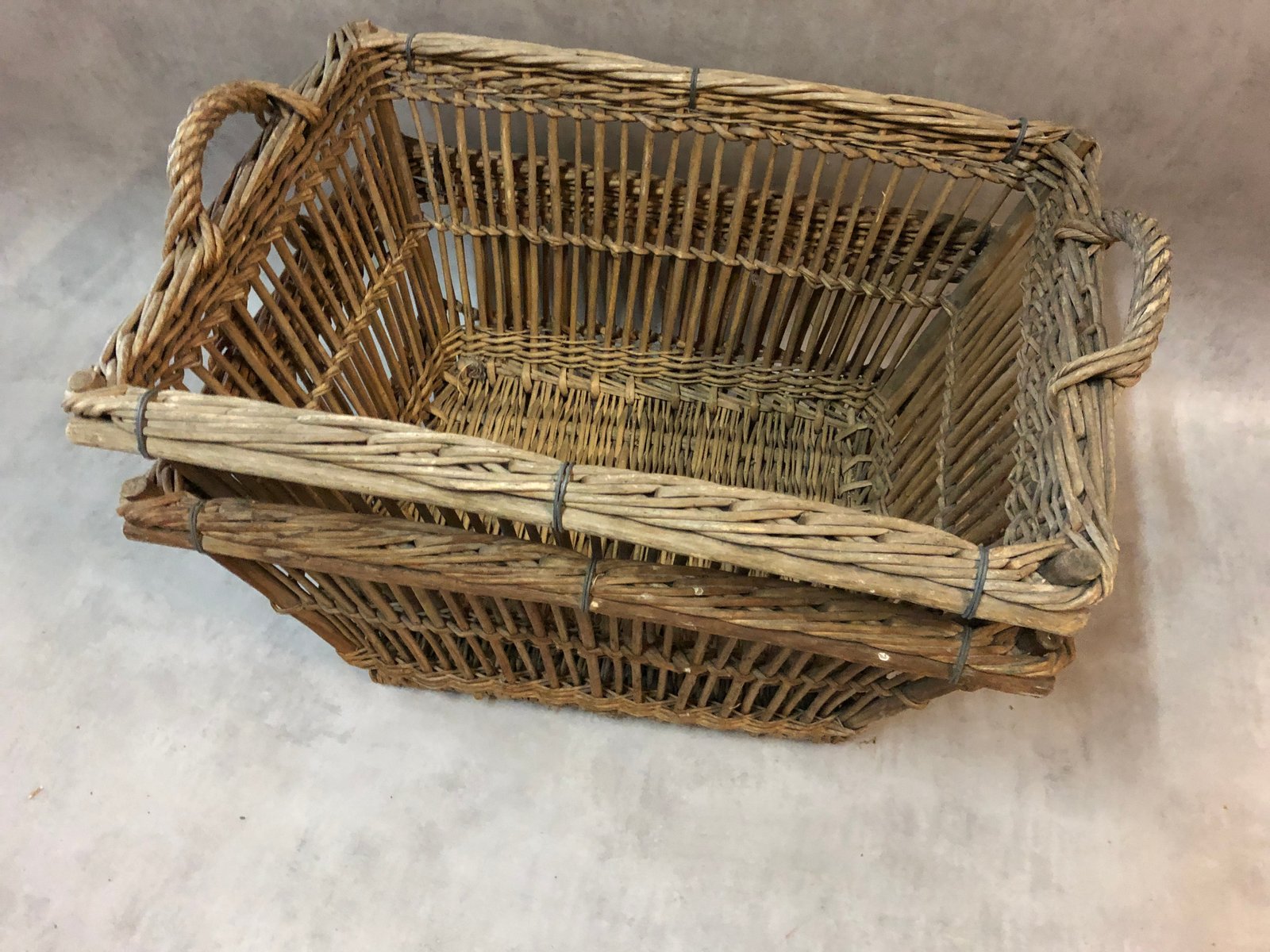Antique Wicker Baskets, Set of 2 for sale at Pamono