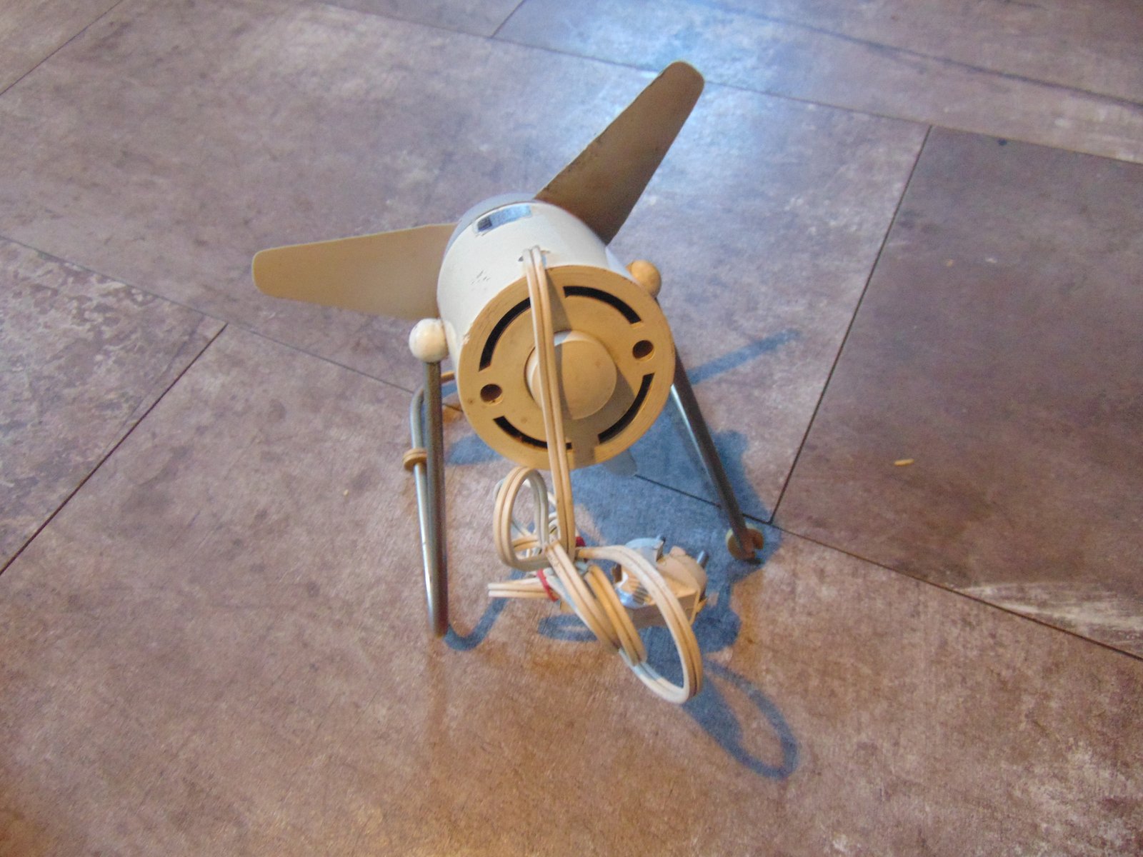 VENTILATORE ELETTRICO SPACE age, DDR, Germania Est, anni '70, vintage