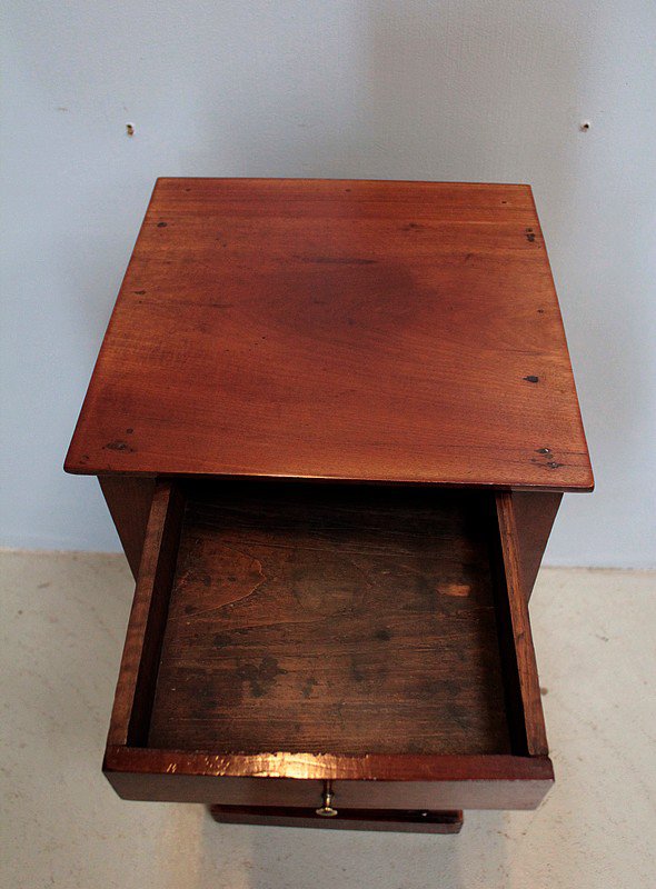 TRDST antique mahogany nightstand 5 RVK518952