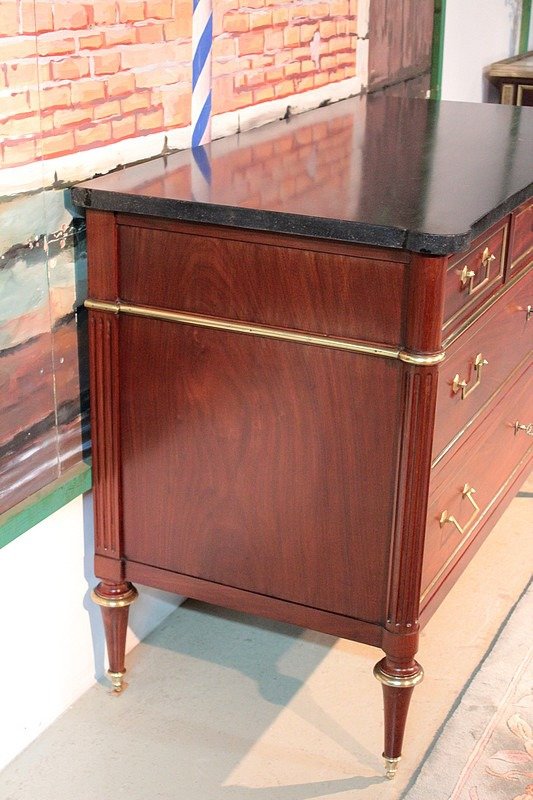 Antique Mahogany Veneer and Black Marble Dresser for sale at Pamono