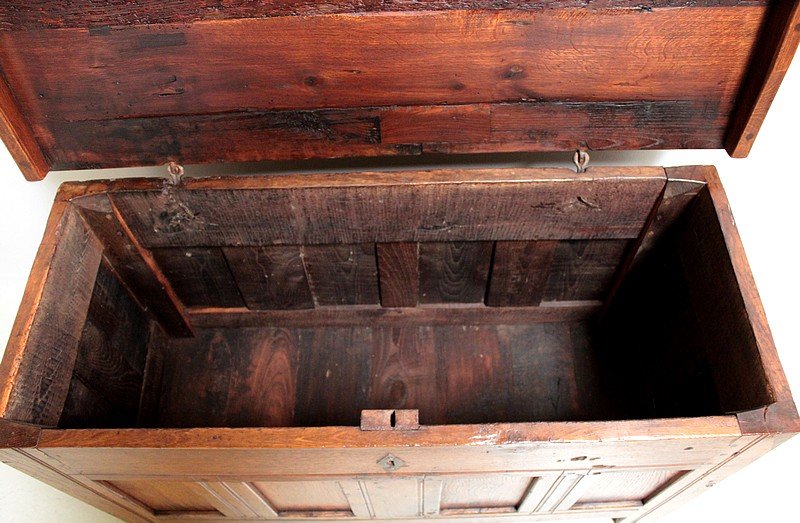 Antique Oak Linen Chest for sale at Pamono