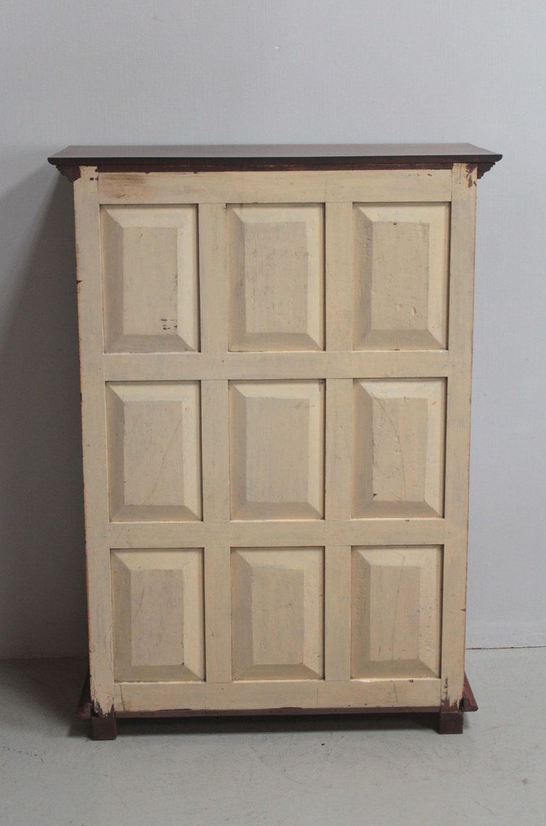 Kleiner Vintage Geschirrschrank aus Teak bei Pamono kaufen