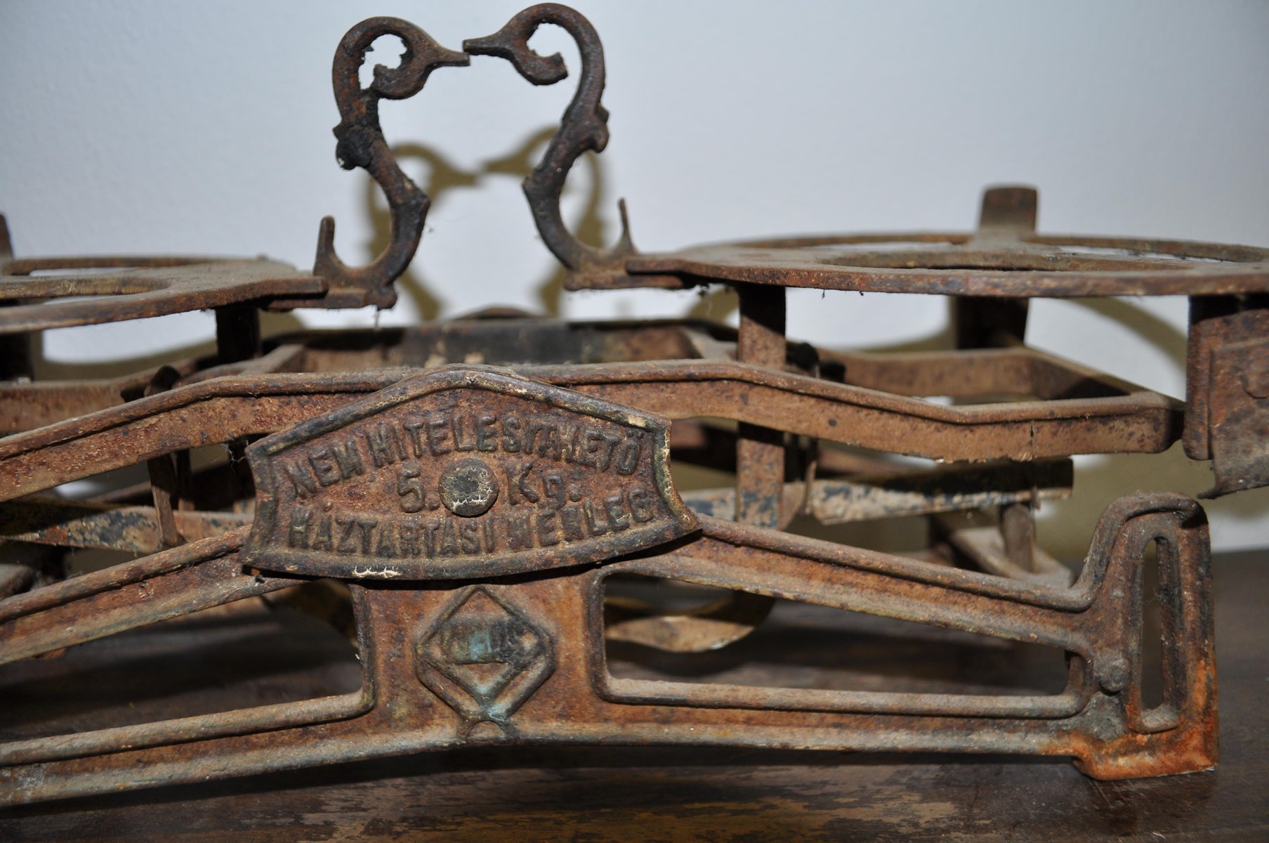 Hungarian Metal Scale, 1930s for sale at Pamono