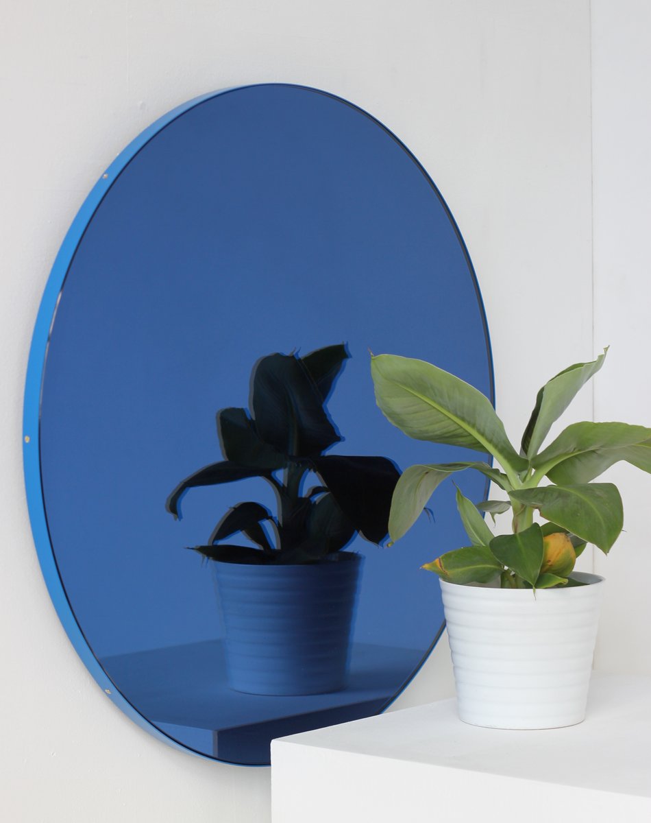 Großer runder blau getönter Orbis Spiegel mit blauem Rahmen von