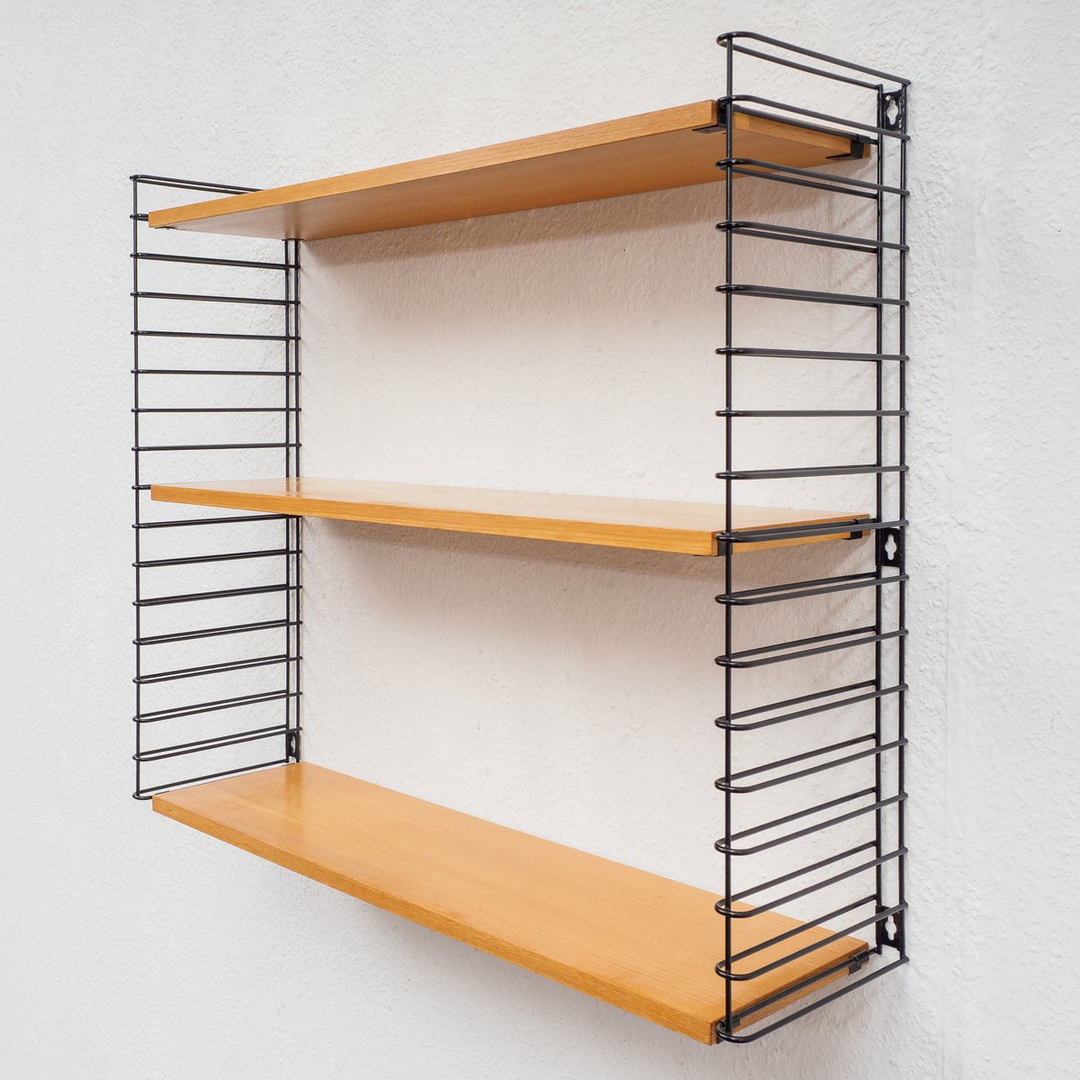 Wandregal aus Eschenholz, 1960er bei Pamono kaufen