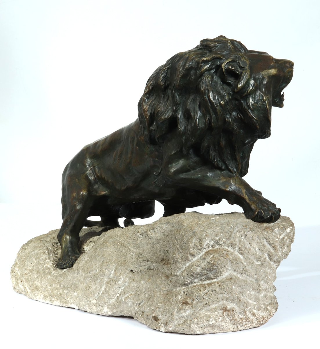 t cartier bronze lion price