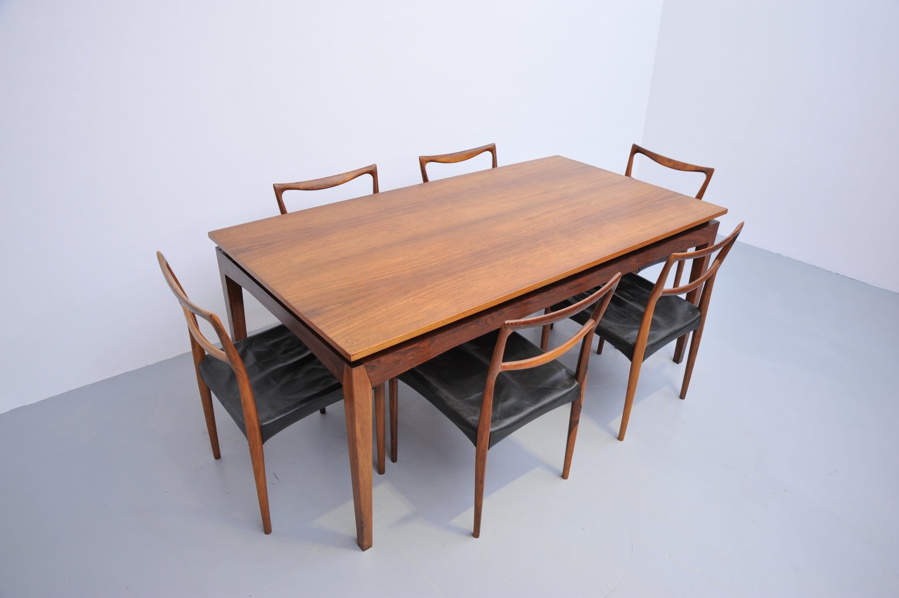 Mesa de comedor grande de palisandro de H. W. Klein para Bramin, años