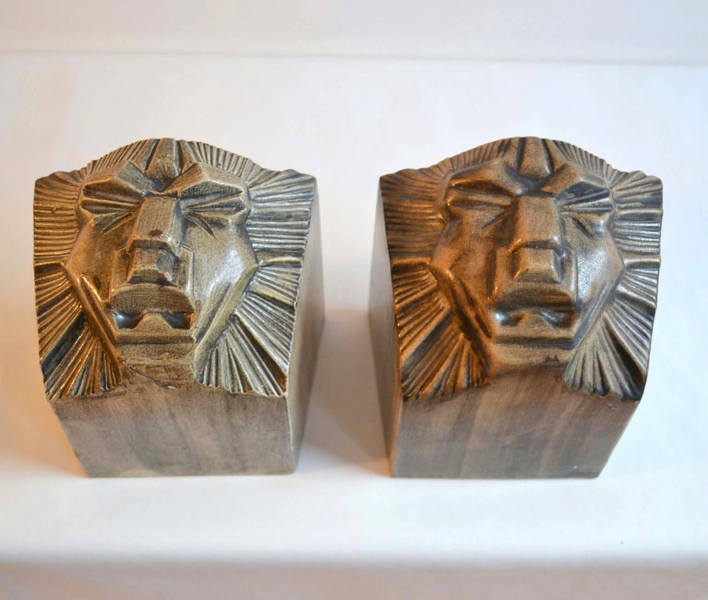 Art Deco Ceramic Lion Head Bookends, 1920s, Set of 2 for sale at Pamono