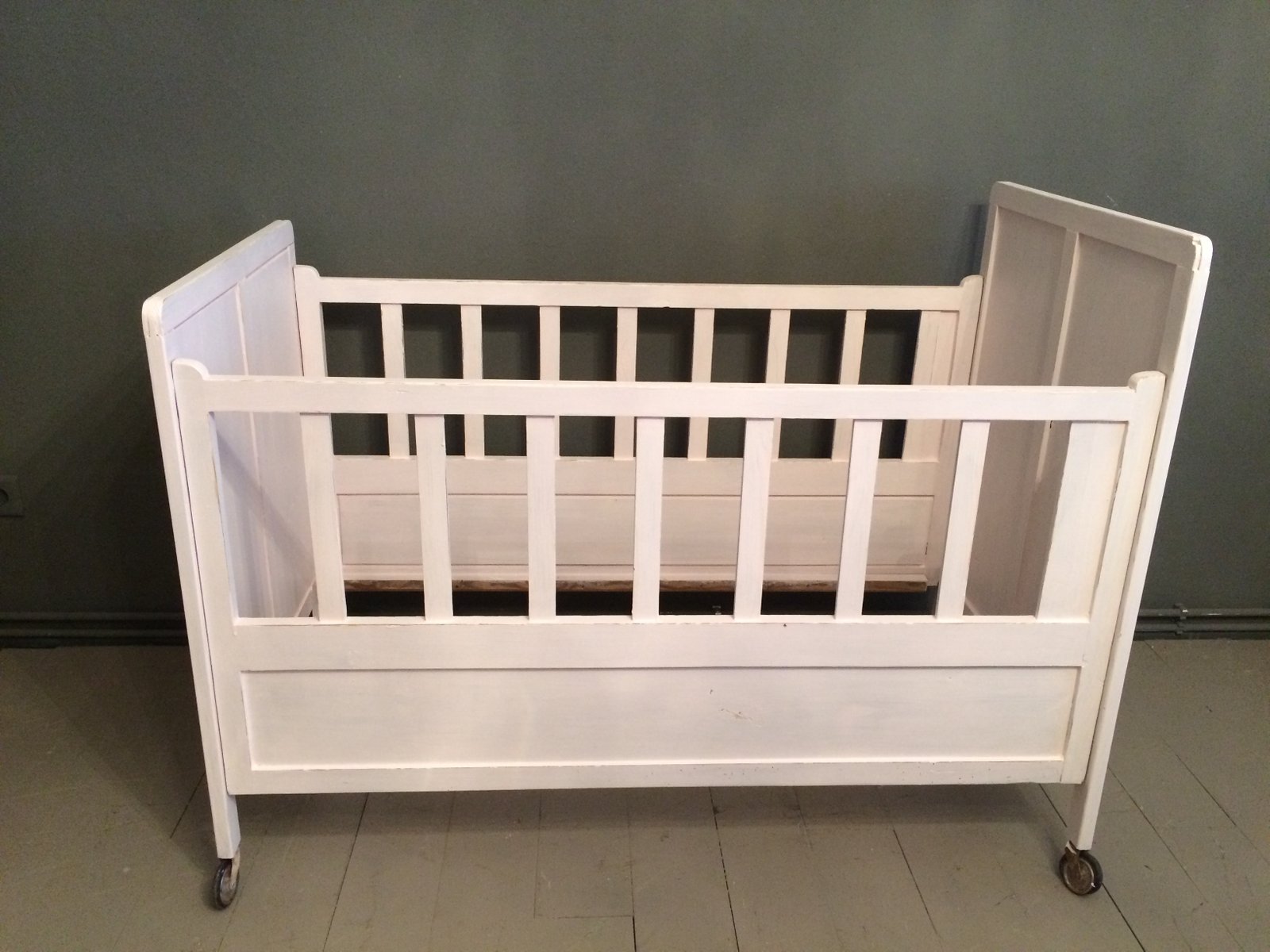 Antique Wood Crib for sale at Pamono