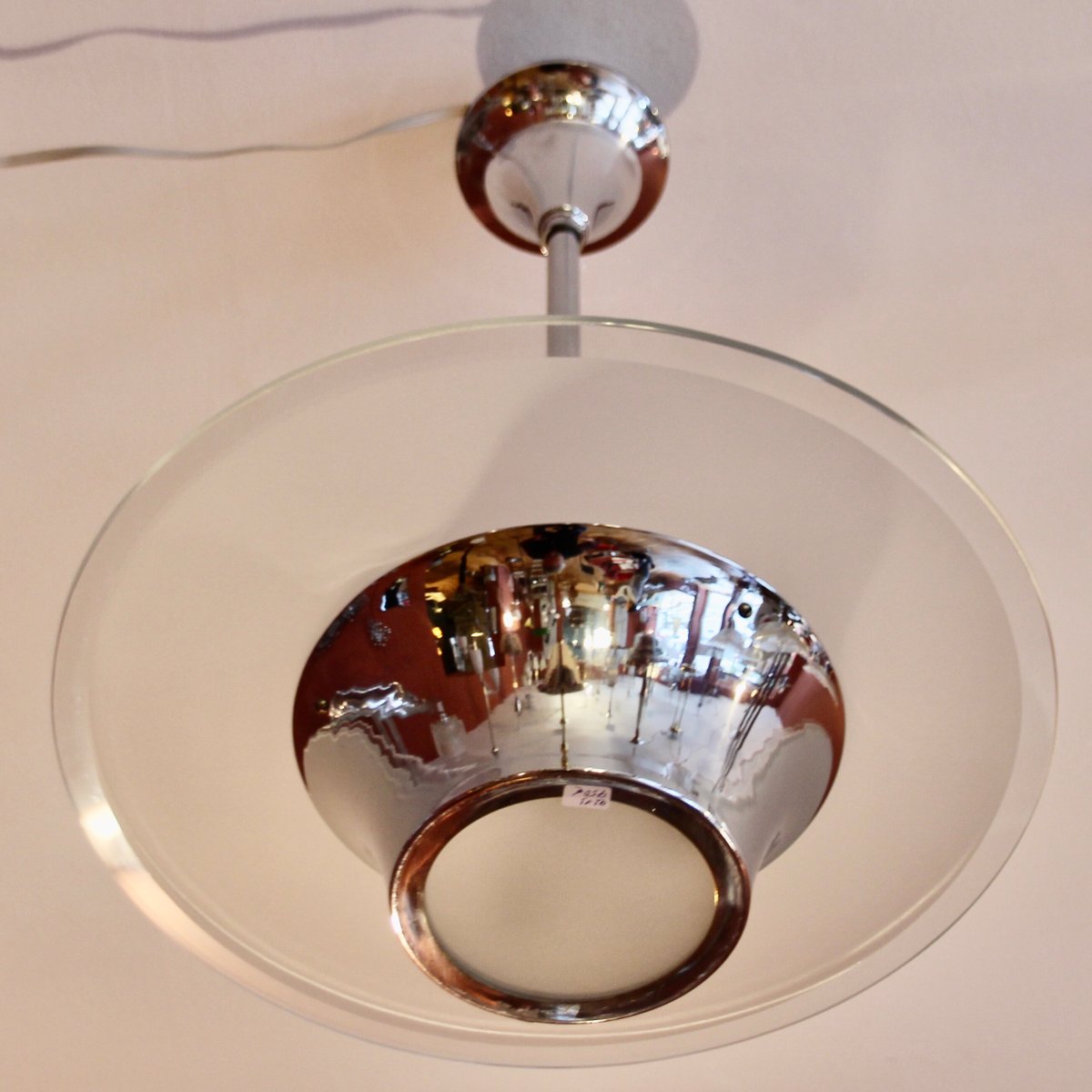 Lampe à Suspension Art Déco, années 30 en vente sur Pamono Lampe à Suspension Art Déco, années 30 en vente sur Pamono