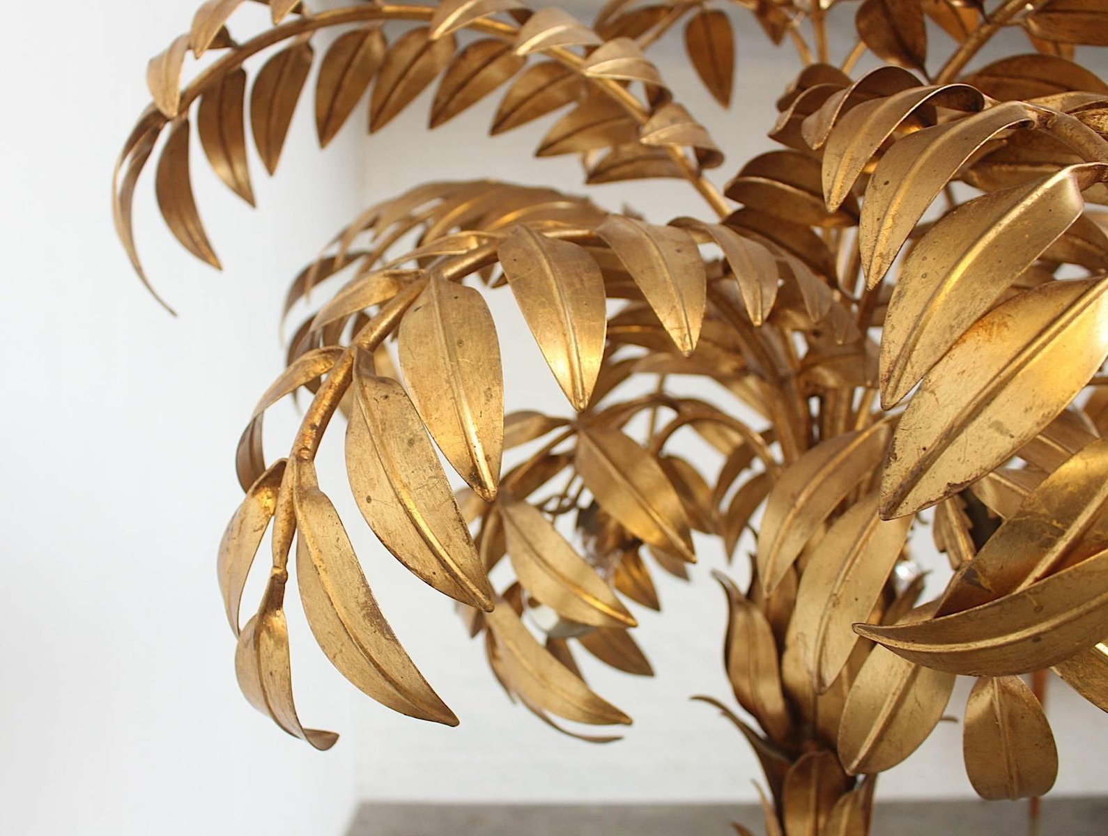 Stehlampe aus vergoldetem Metall in Palmen-Optik von Hans Kögl, 1970er
