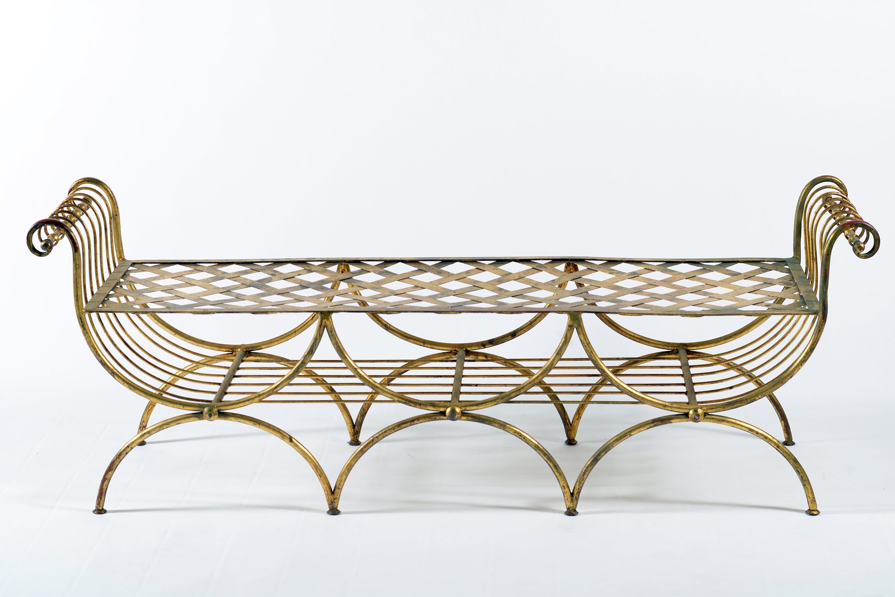 Französische Bank aus Schmiedeeisen & Blattgold, 1948 bei ...