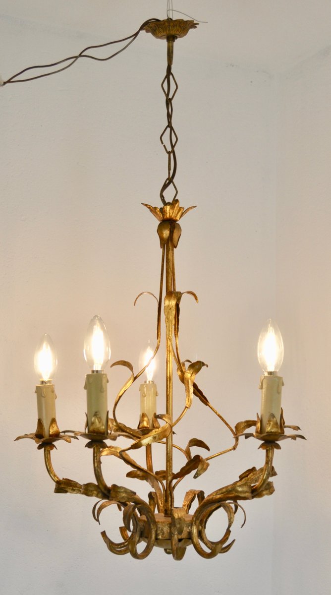 Goldene deckenlampe