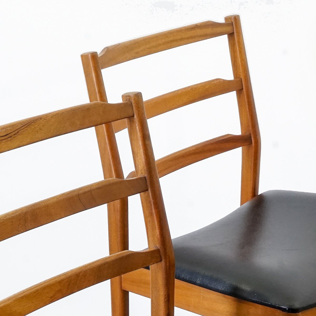 Vintage Esszimmerstühle aus Holz & Leder, 4er Set bei Pamono kaufen