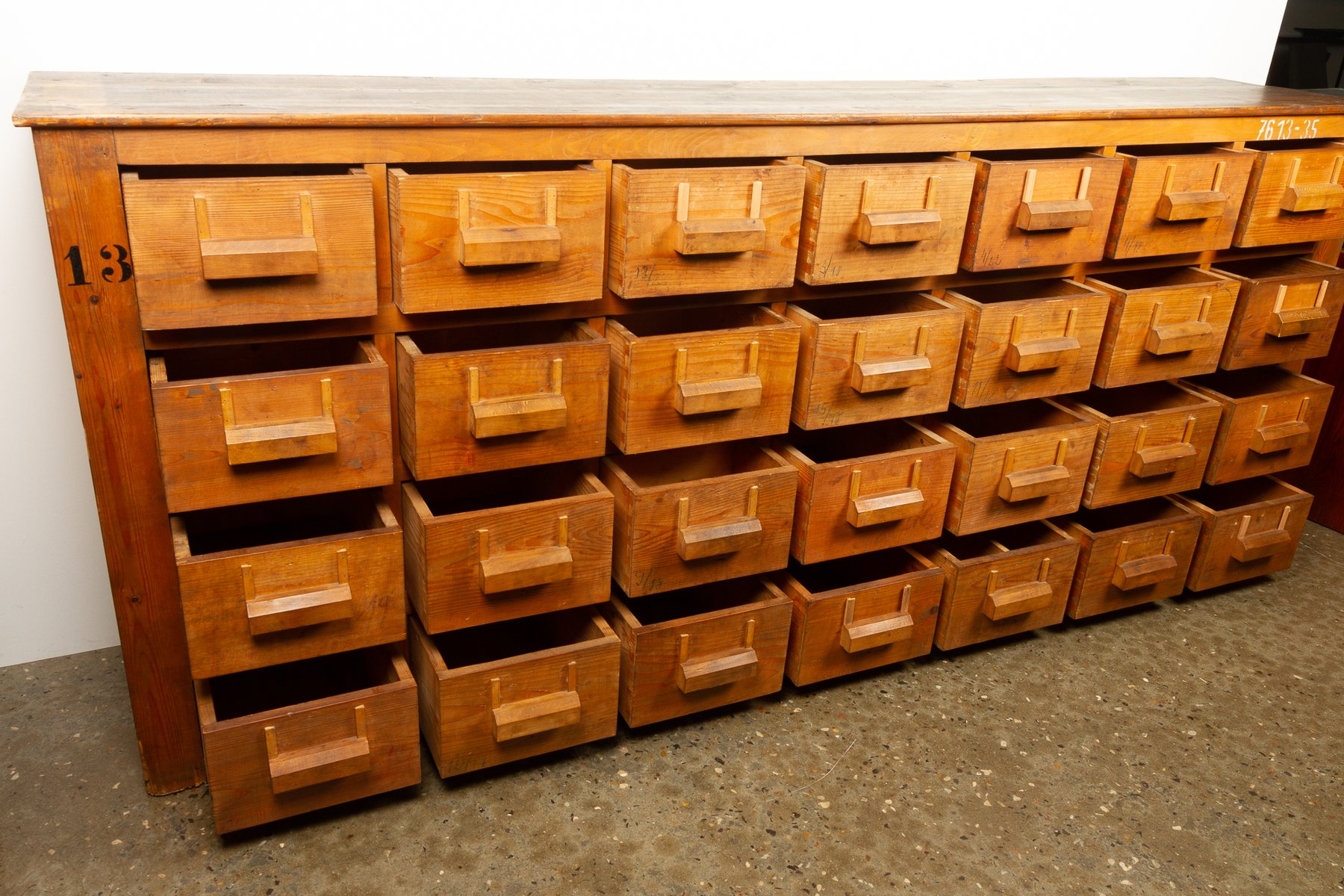 Antiker Schubladenschrank bei Pamono kaufen