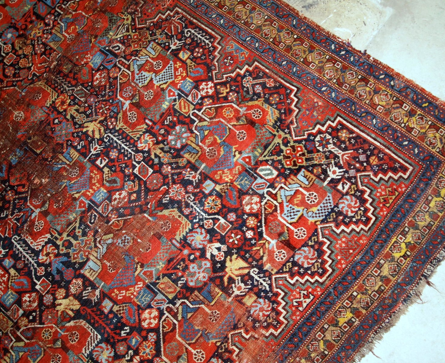 Antique Middle Eastern Carpet for sale at Pamono