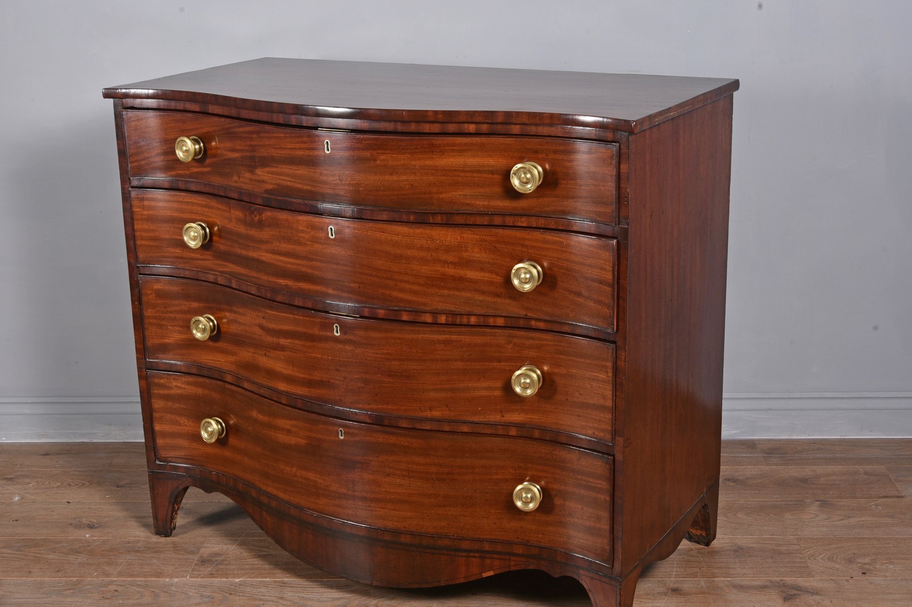 Antiker georgianischer Frisiertisch aus Mahagoni mit geschwungener