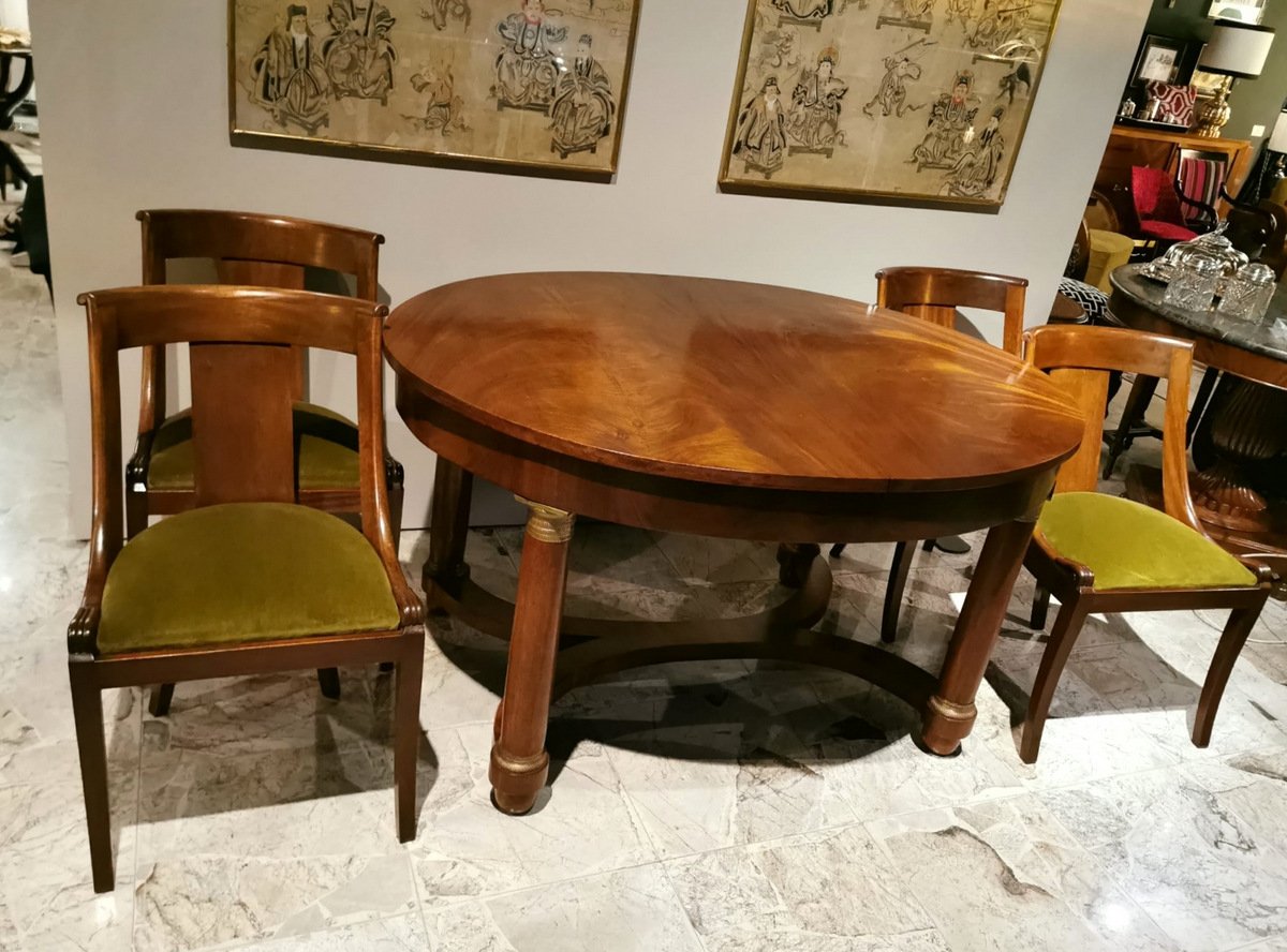 Sale Da Pranzo In Mogano
medan 2021