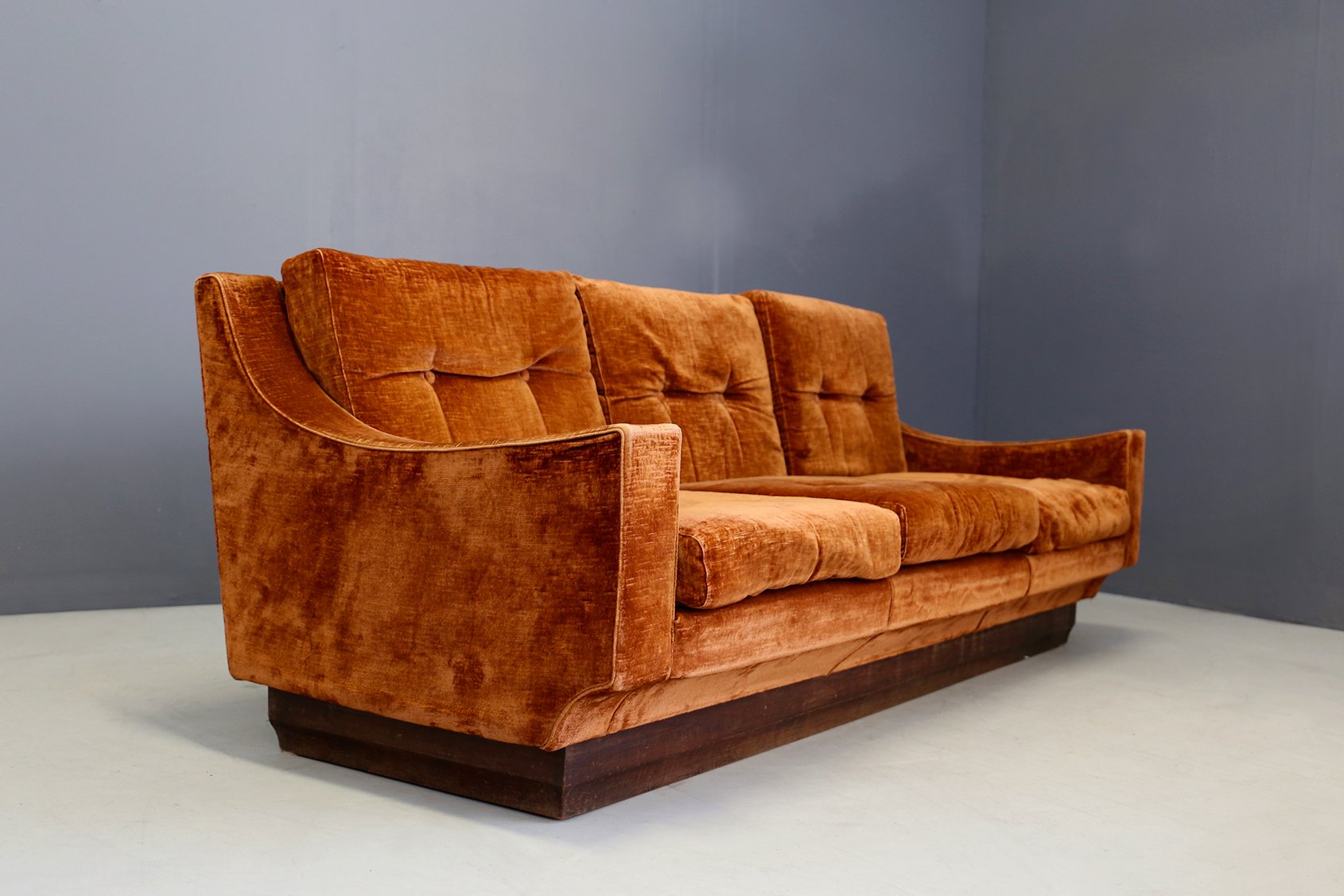 Mid-Century Orange Velvet Sofa by Luciano Frigerio, 1970s for sale at