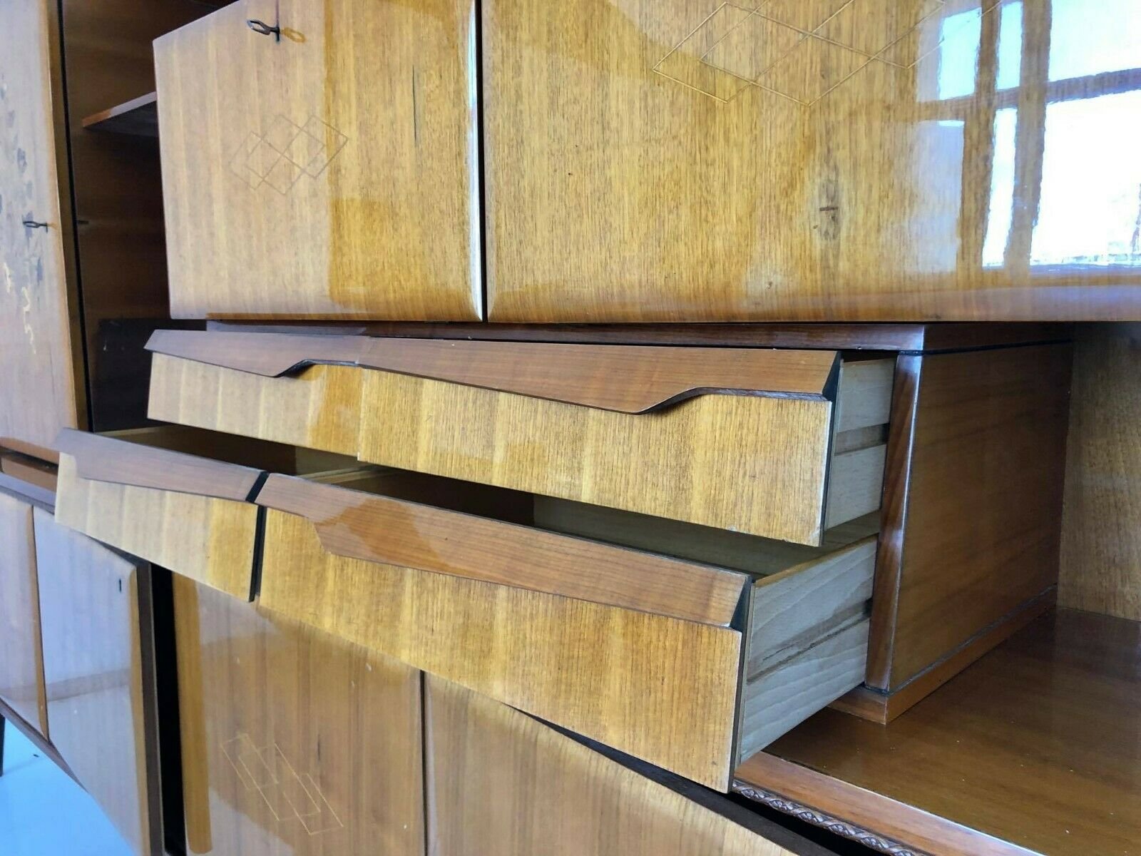 Credenza vintage, anni '40 in vendita su Pamono