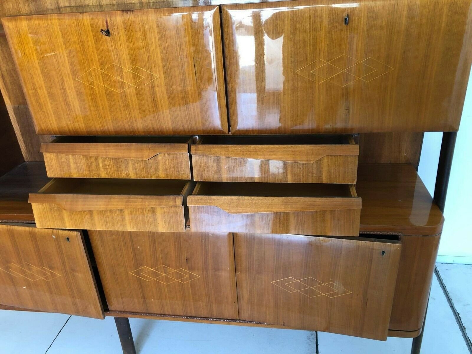 Credenza vintage, anni '40 in vendita su Pamono
