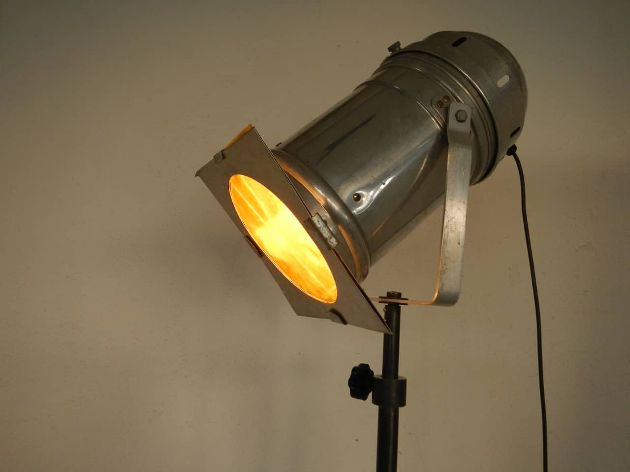 Projecteur de Cinéma Vintage en Aluminium, Italie, 1960s en vente sur ...