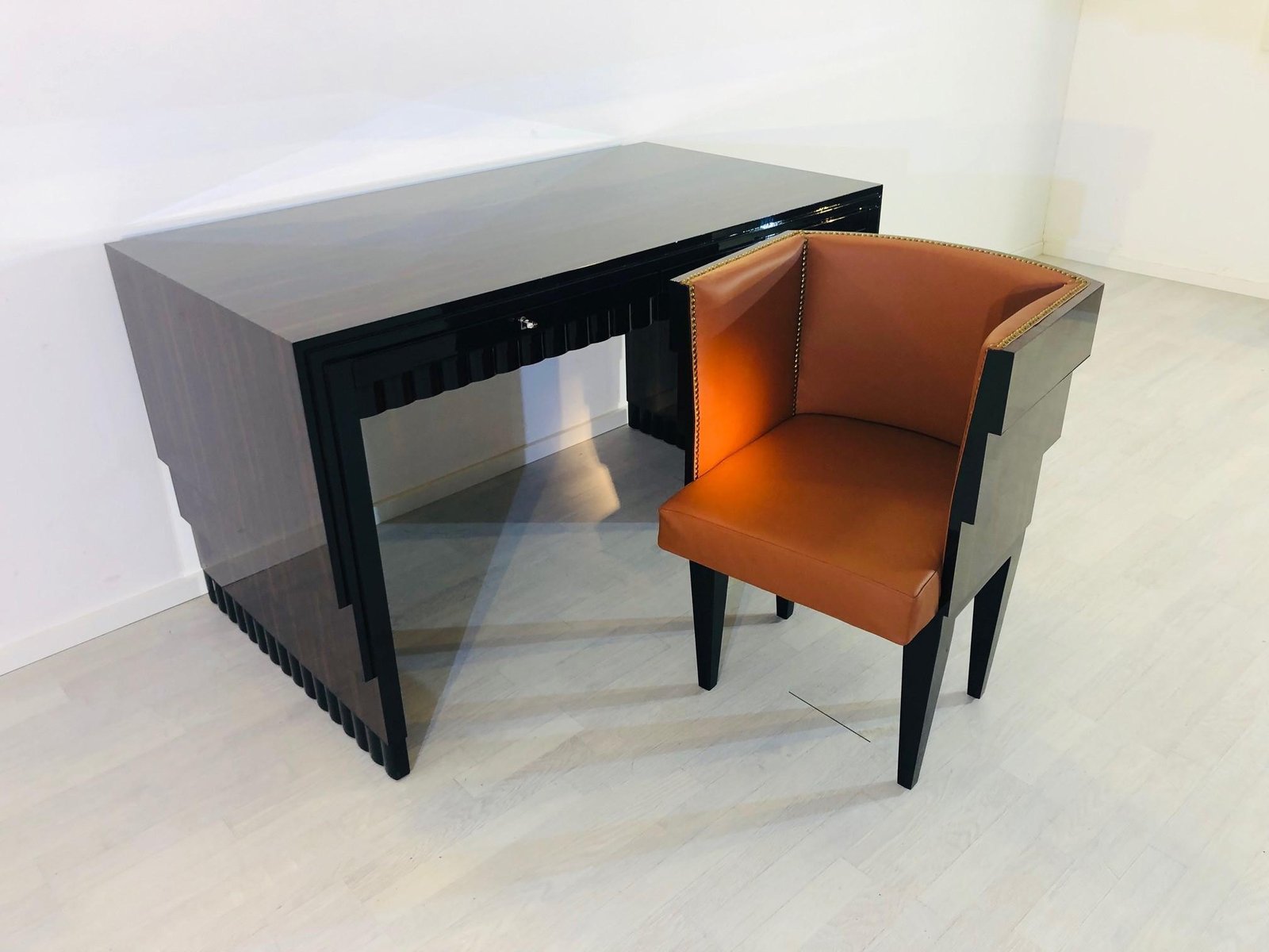 10+ elegant Bilder Schreibtisch Sessel / perfekter Jugendstilsessel, top restauriert Schreibtisch ... / Den richtigen skandinavischen sessel für dein wohnzimmer zu finden, ist gar nicht so leicht.