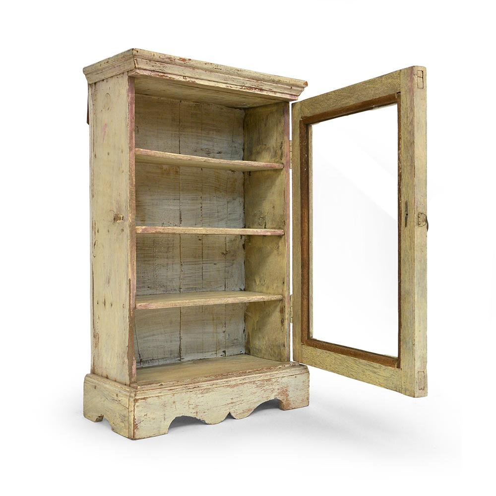 Kleine Vitrine aus Holz bei Pamono kaufen