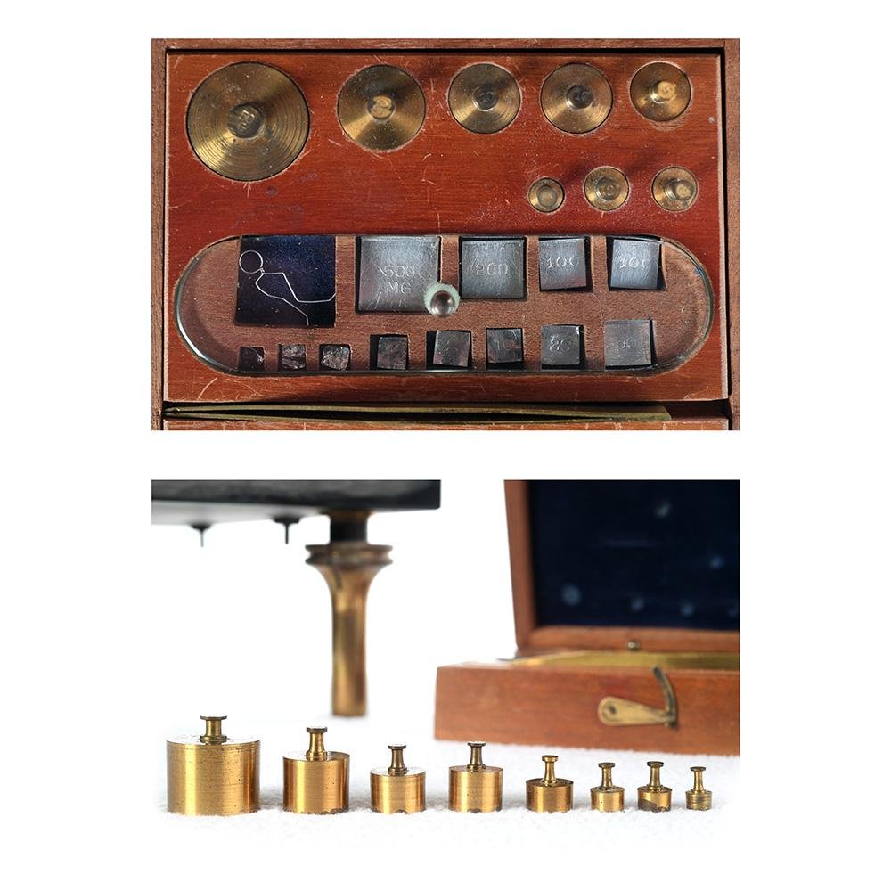 Laboratory Brewer Frères Scale, 1930s for sale at Pamono