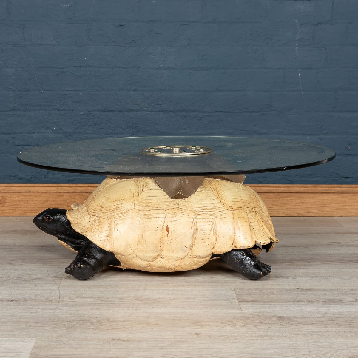 Table Basse Vintage En Forme De Tortue De Anthony Redmile Angleterre 1970s En Vente Sur Pamono