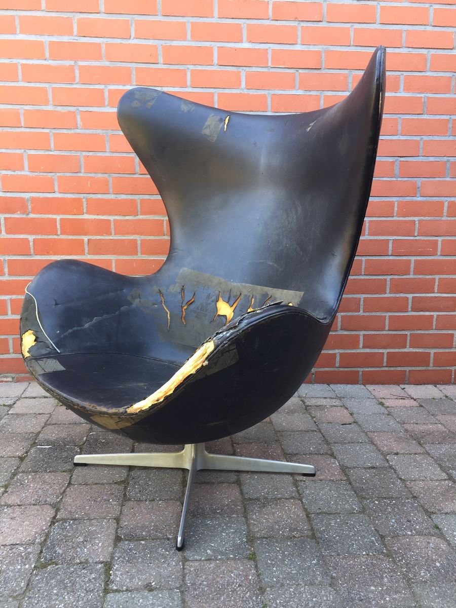 leather egg chair with ottoman on Black Leather Egg Chair By Arne Jacobsen For Fritz Hansen 1960s For Sale At Pamono