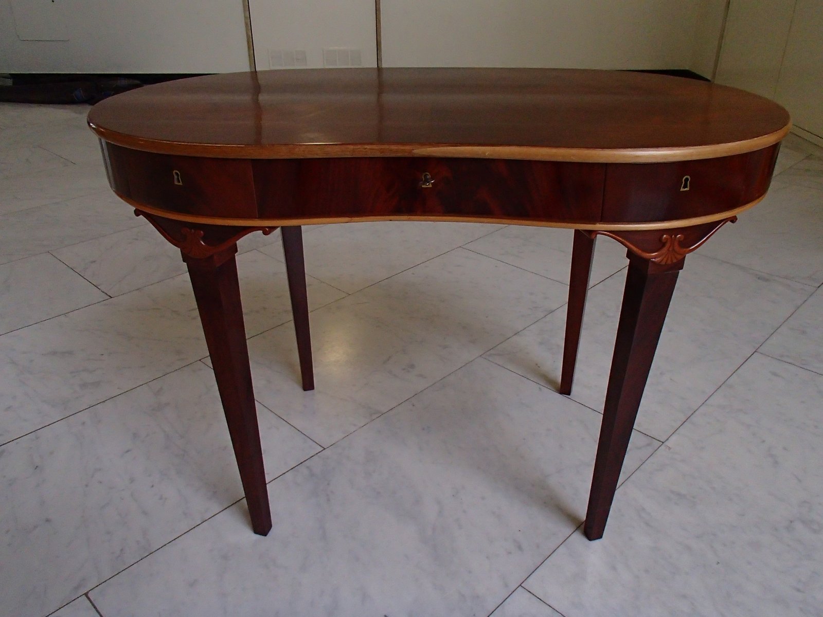 Art Deco Schreibtisch 2021 Art Deco Schreibtisch 2021
