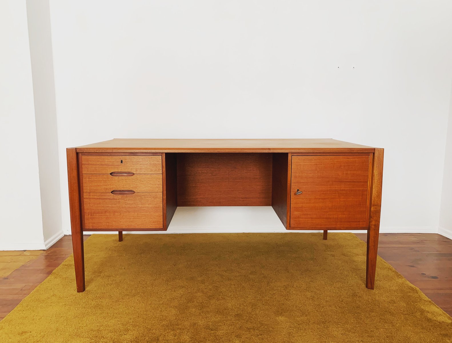 Teak Schreibtisch Von Wilhelm Renz 1960er Bei Pamono Kaufen