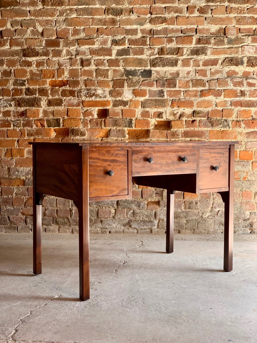 Art Deco Schreibtisch 2021 Art Deco Schreibtisch 2021