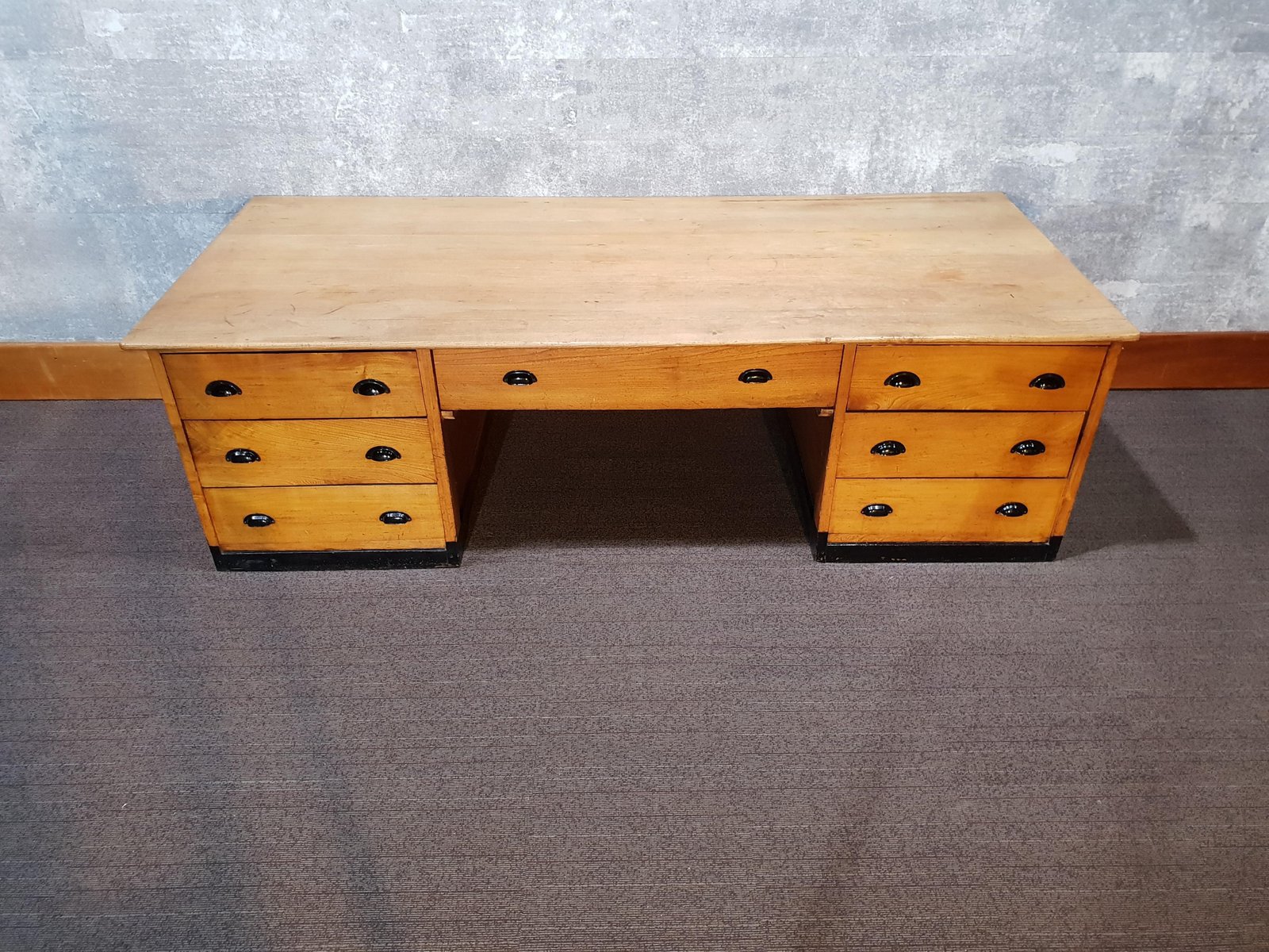 Large Antique Desk for sale at Pamono