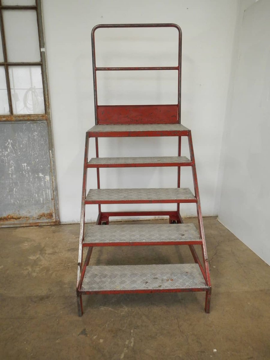 Italian Iron Step Ladder, 1970s for sale at Pamono