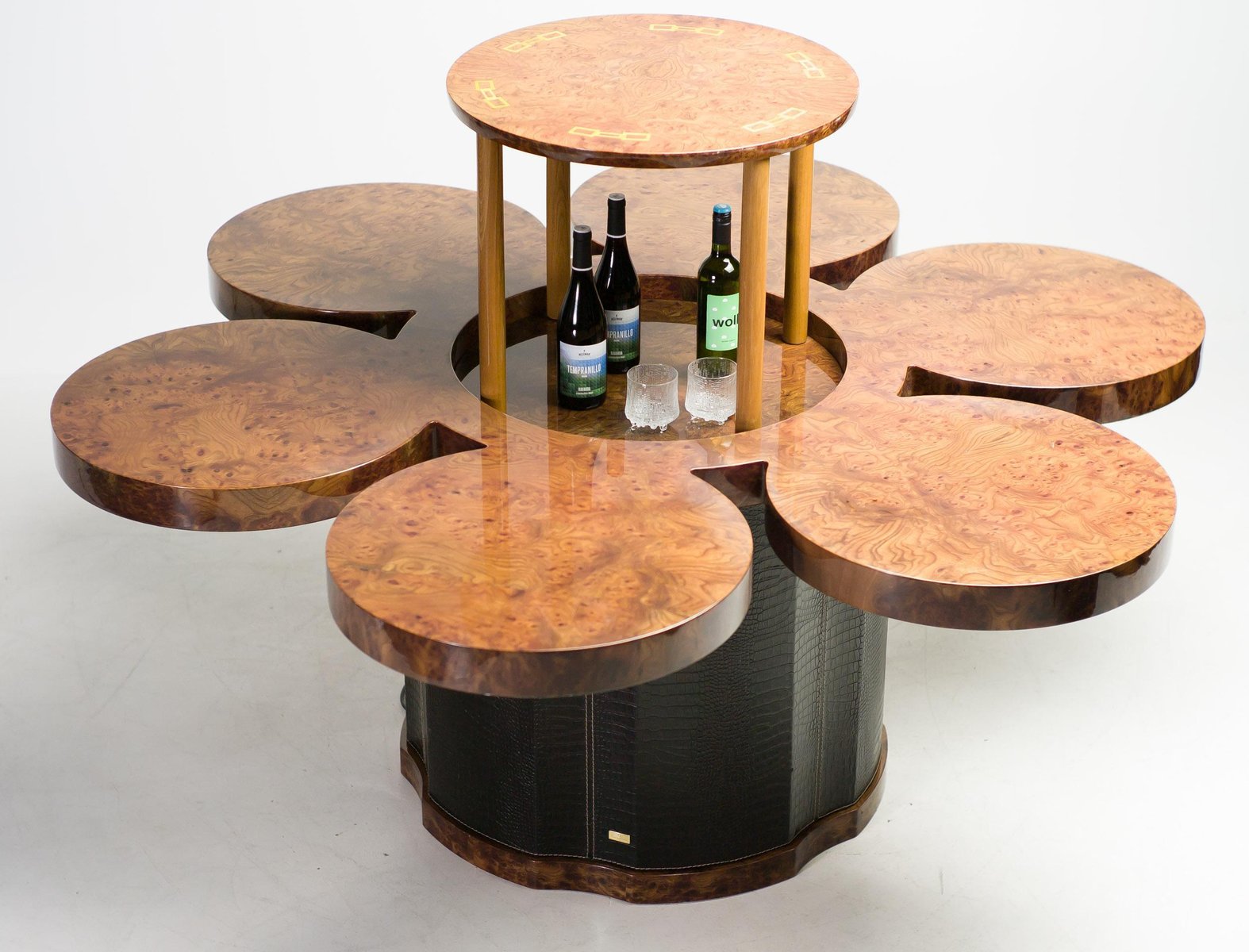 Wurzelholz Esstisch aus Nussholz mit Eingebauter Bar von Formitalia