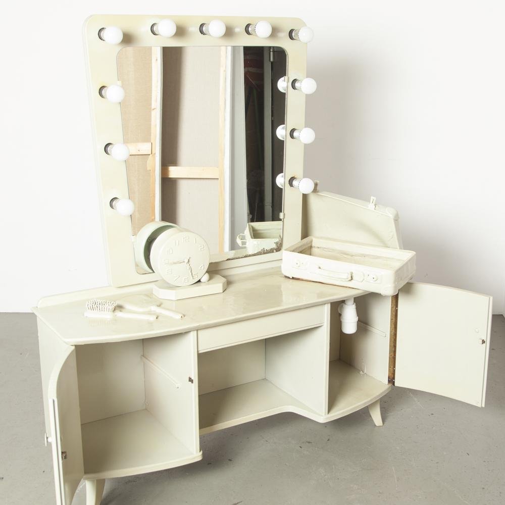 Tocador con espejo iluminado en venta en Pamono