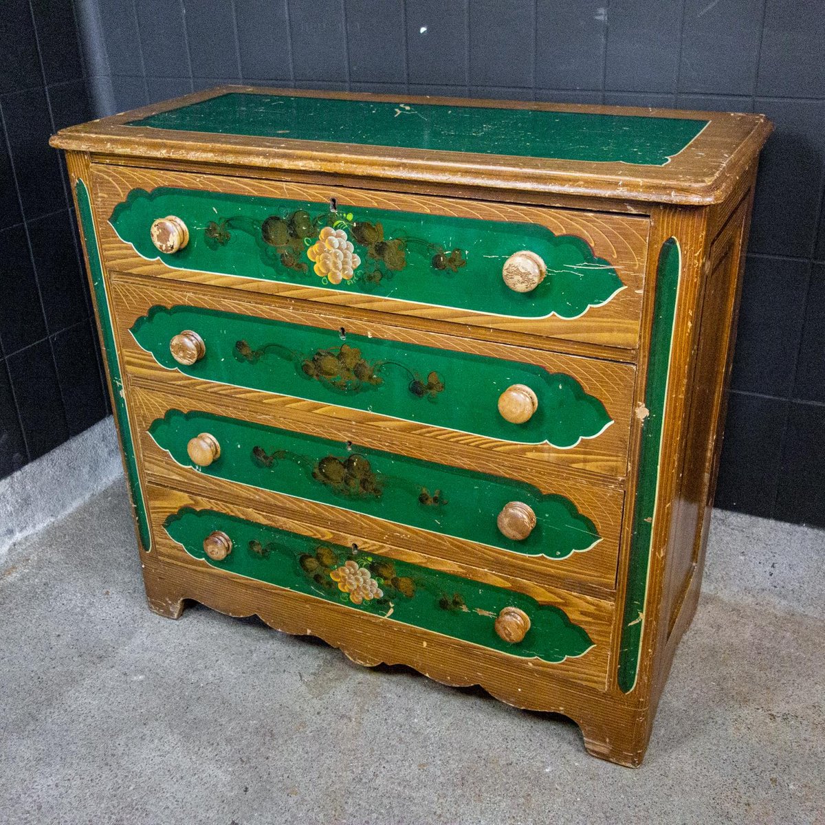 Antique Dutch HandPainted Dresser, 1900s for sale at Pamono